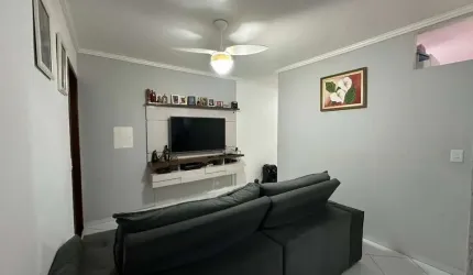 Casa em condomínio fechado com 3 quartos à venda na Francisca de Freitas Martins, 219, Parque Califórnia, Jacareí por R$ 350.000
