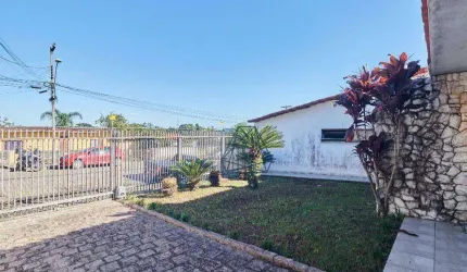 Casa com 4 dormitórios à venda, 320 m², no Ouro Verde em Campo Largo!