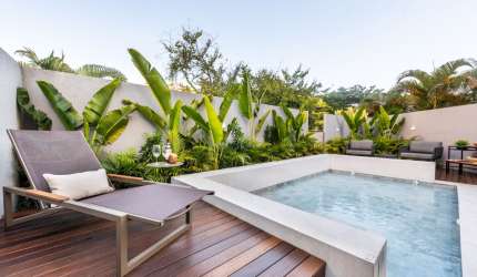 Casa de 4 Suítes e 3 Vagas na Barra