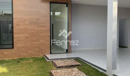LINDA CASA TERRÉA NO BAIRRO JARDIM ITÁLIA, RUA COM MONITORAMENTO DE CÂMERAS