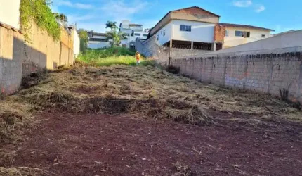 Excelente terreno no Bairro Cidade Jardim em Uberlândia