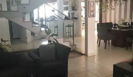 Casa à venda, 4 quartos, 2 suítes, 2 vagas, Jardim América - Uberlândia/MG