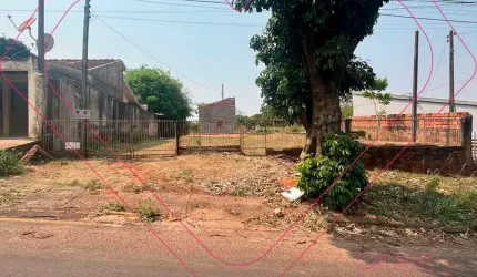 Terreno à venda localizado próximo a praça Xetas, em Umuarama.