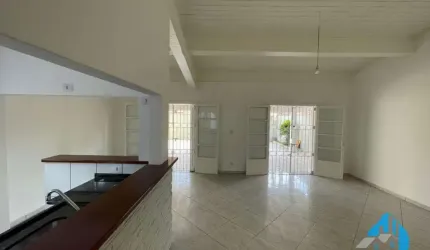 Casas com 4 quartos no centro de Ubatuba SP