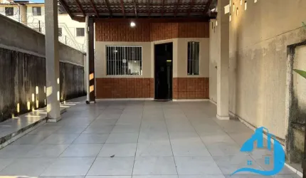 Vendo casa com 4 dormitórios área de churrasqueira coberta no bairro Itaguá Ubatuba SP