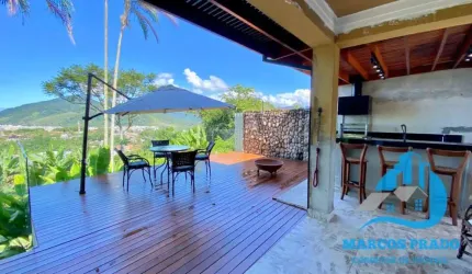 Linda casa com incrível vista para o mar no condomínio Alto da Praia Vermelha em Ubatuba SP