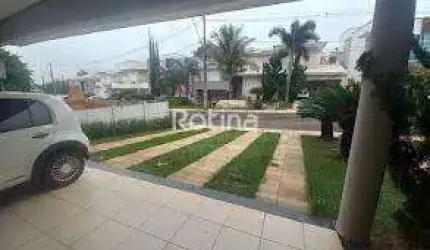 Casa Condomínio Fechado para alugar, 5 quartos, Nova Uberlândia - Uberlândia/MG - Rotina Imobiliária
