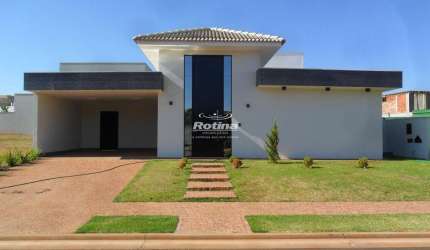 Casa para alugar, 4 quartos, Granja Marileusa - Uberlândia/MG - Rotina Imobiliária
