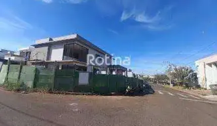 Casa Condomínio Fechado para alugar, 4 quartos, Jardim Botânico - Uberlândia/MG - Rotina Imobiliária