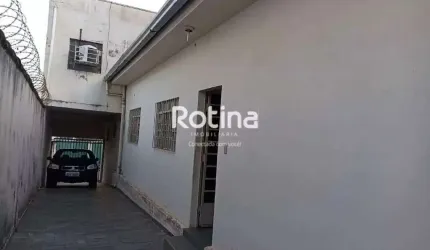 Casa para alugar, 3 quartos, Osvaldo Rezende - Uberlândia/MG - Rotina Imobiliária