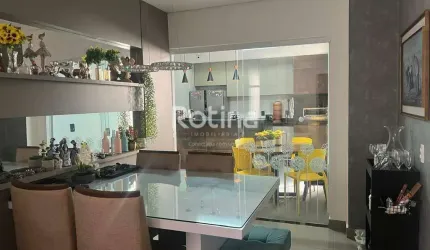 Casa para alugar, 3 quartos, Jardim Inconfidência - Uberlândia/MG - Rotina Imobiliária