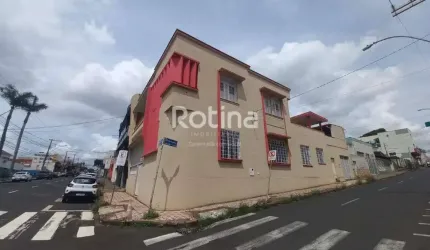 Casa para alugar, 3 quartos, Centro - Uberlândia/MG - Rotina Imobiliária