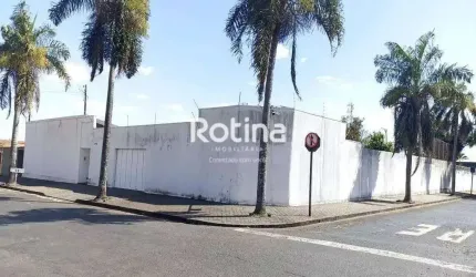 Casa para alugar, 3 quartos, Umuarama - Uberlândia/MG - Rotina Imobiliária