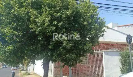 Casa para alugar, 3 quartos, Santa Mônica - Uberlândia/MG - Rotina Imobiliária