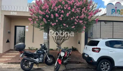 Casa para alugar, 3 quartos, Osvaldo Rezende - Uberlândia/MG - Rotina Imobiliária