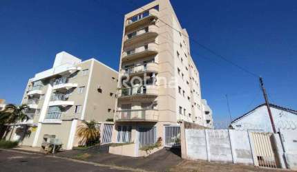 Apartamento para alugar, 3 quartos, Osvaldo Rezende - Uberlândia/MG - Rotina Imobiliária