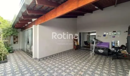 Casa para alugar, 3 quartos, Santa Luzia - Uberlândia/MG - Rotina Imobiliária