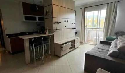 Apartamento no Colinas da Mantiqueira (rico em armários planejados)