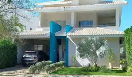 Casa com 4 dormitórios à venda, 319m² por R$ 1.900.000