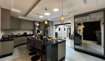 Lindo sobrado a venda com 290m² 3 suites no Gopouva - Guarulhos