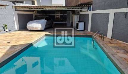 Casa em condomínio fechado com 4 quartos à venda na Rua Paranhos da Silva, Jardim Guanabara, Rio de Janeiro, 197 m2 por R$ 1.300.000