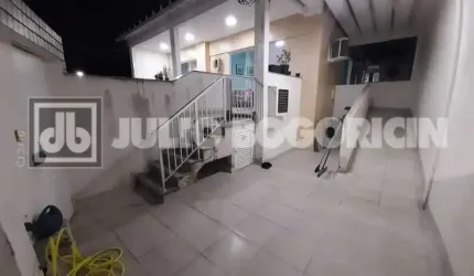 Casa com 3 quartos à venda na Rua Apereia, Jardim Guanabara, Rio de Janeiro, 120 m2 por R$ 850.000