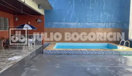 Casa em condomínio fechado com 4 quartos à venda na Rua Alcides de Freitas, Jardim Guanabara, Rio de Janeiro, 300 m2 por R$ 1.800.000
