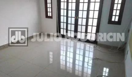 Casa com 5 quartos à venda na Rua Amanda Guimarães, Portuguesa, Rio de Janeiro, 270 m2 por R$ 620.000