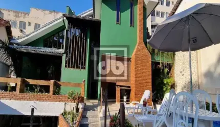 Casa em condomínio fechado com 5 quartos à venda na Rua Alto Alegre, Pechincha, Rio de Janeiro, 334 m2 por R$ 1.490.000