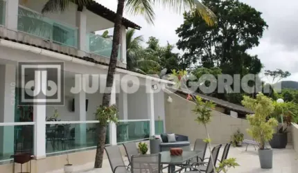 Casa em condomínio fechado com 4 quartos à venda na Rua Sernambi, Pechincha, Rio de Janeiro, 528 m2 por R$ 1.800.000