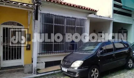 Casa em condomínio fechado com 3 quartos à venda na Rua Cândido Benício, Campinho, Rio de Janeiro, 67 m2 por R$ 230.000