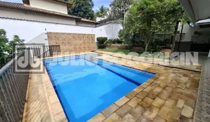 Casa em condomínio fechado com 3 quartos à venda na Rua Aroeira, Anil, Rio de Janeiro, 576 m2 por R$ 990.000
