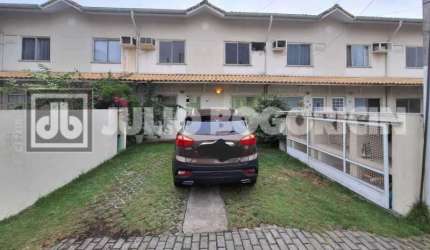 Casa em condomínio fechado com 4 quartos à venda na Rua Oswaldo Lussac, Taquara, Rio de Janeiro, 113 m2 por R$ 420.000