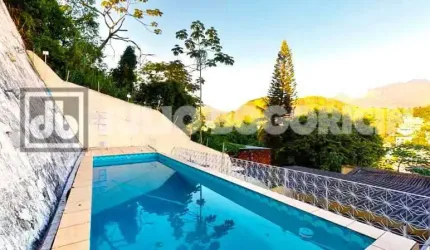 Casa em condomínio fechado com 5 quartos à venda na Rua Pirina, Pechincha, Rio de Janeiro, 350 m2 por R$ 850.000