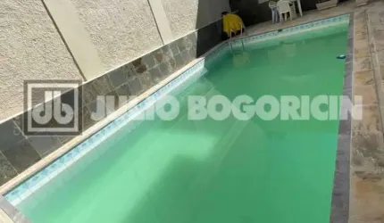 Casa com 6 quartos à venda na Rua Turvânia, Vila Valqueire, Rio de Janeiro, 412 m2 por R$ 1.650.000