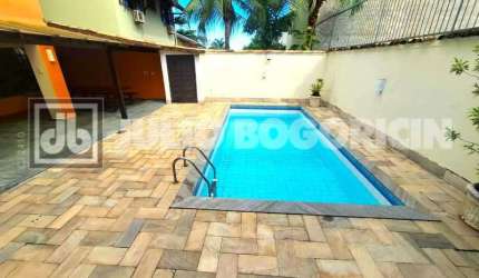Casa em condomínio fechado com 4 quartos à venda na Rua Coronel Vercessi, Freguesia (Jacarepaguá), Rio de Janeiro, 450 m2 por R$ 1.980.000