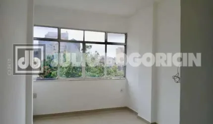 Apartamento com 2 quartos à venda na Rua Paes de Andrade, Sampaio, Rio de Janeiro, 81 m2 por R$ 200.000
