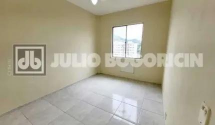 Apartamento com 2 quartos à venda na Rua Doutor Leal, Engenho de Dentro, Rio de Janeiro, 56 m2 por R$ 200.000