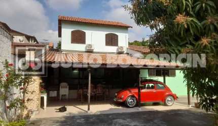 Casa com 3 quartos à venda na Rua Basileu Nogueira da Costa, Maria Paula, São Gonçalo, 480 m2 por R$ 395.000