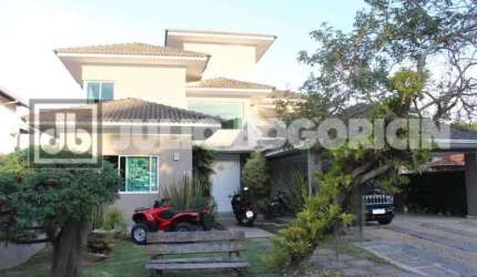 Casa em condomínio fechado com 4 quartos à venda na Avenida Professor Florestan Fernandes, Camboinhas, Niterói, 382 m2 por R$ 4.500.000