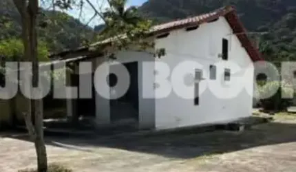 Casa em condomínio fechado com 2 quartos para alugar na Rua Araxá, Itaipuaçú, Maricá, 92 m2 por R$ 2.000