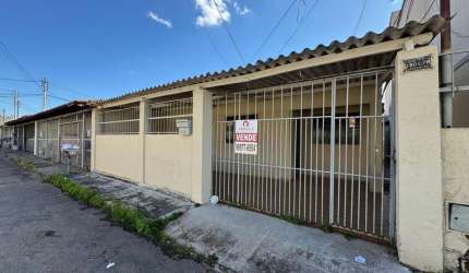 Casa em Vila Redencao  -  Goiânia