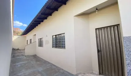Casa Nº 02, 02 quartos, Rua Presidente Vargas, Jardim Presidente.