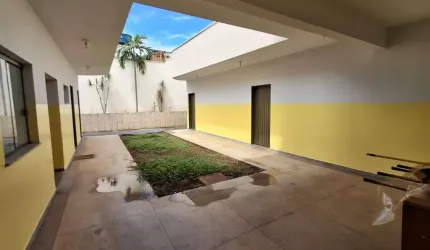Casa Comercial em Setor Parque Tremendão  -  Goiânia