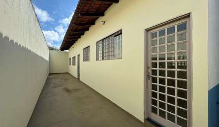Casa Nº 01, 02 quartos, Av 24 de Outubro, Setor Campinas