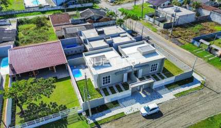 Residência dos seus sonhos no Balneário Gaivotas - Viva a 400 metros do mar