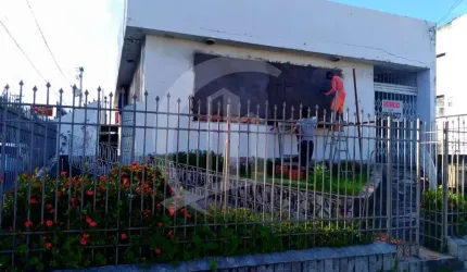 Casa à venda no Centro de Aracaju, Av. Barão de Maruim