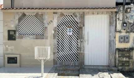 Casa reformada à venda no bairro Coroa do Meio, Aracaju/SE