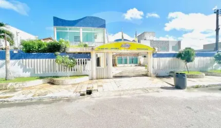 OPORTUNIDADE PARA EMPRESÁRIOS - IMÓVEL VERSÁTIL PRÓXIMO À PRAIA E AO FUTURO SHOPPING PRAIA SUL