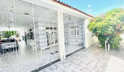 EXCELENTE CASA A VENDA NO PEREIRA LOBO